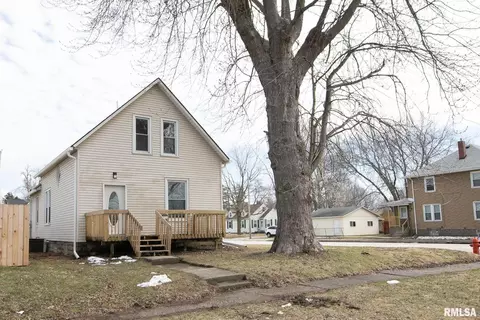 1858 3rd St, Moline, IL 61265 photo 2