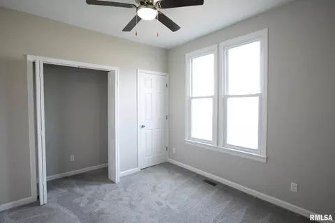 1858 3rd St, Moline, IL 61265 photo 17
