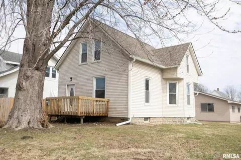1858 3rd St, Moline, IL 61265 photo 1