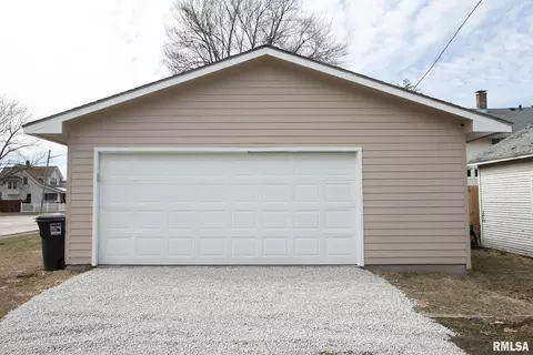 1858 3rd St, Moline, IL 61265 photo 33