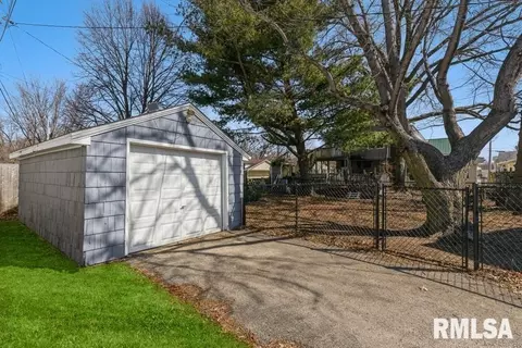 845 32nd Ave, Moline, IL 61265 photo 31