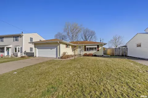 4713 19th Ave, Moline, IL 61265 photo 1