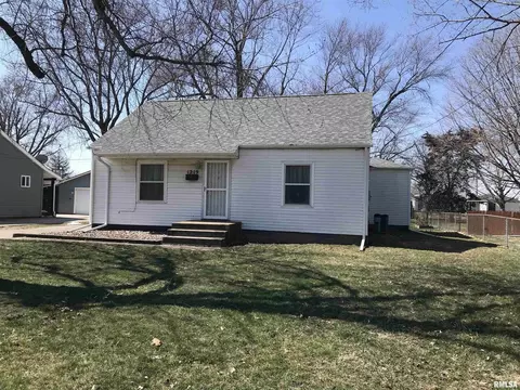 1219 49th St, Moline, IL 61265 photo 2