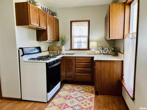 2401 15th St, Moline, IL 61265 photo 11