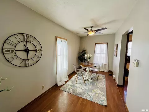2401 15th St, Moline, IL 61265 photo 7