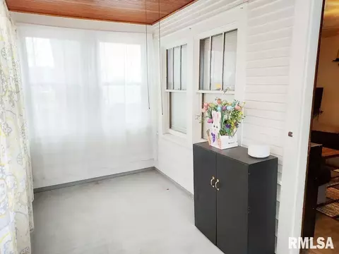 1110 4th Ave, Silvis, IL 61282 photo 6