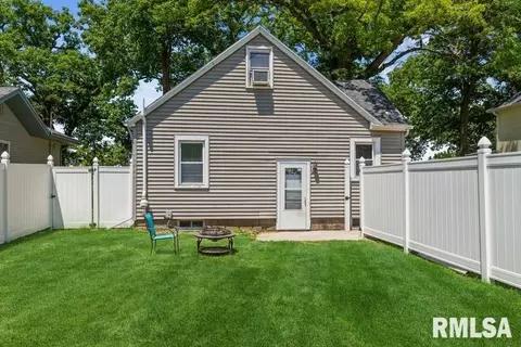 1110 4th Ave, Silvis, IL 61282 photo 4