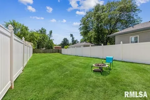1110 4th Ave, Silvis, IL 61282 photo 5