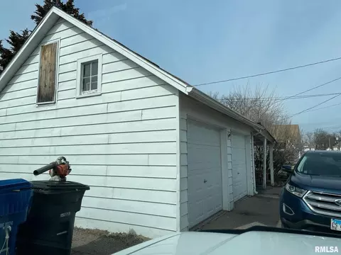 1838 2nd St, Moline, IL 61265 photo 5
