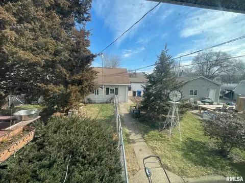 1838 2nd St, Moline, IL 61265 photo 3