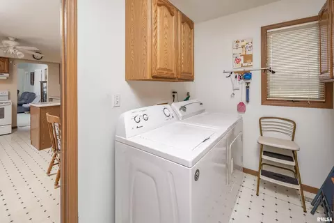 2610 38th St, Moline, IL 61265 photo 13