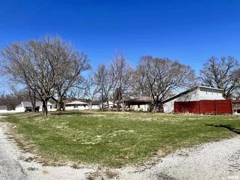 210 6th Ave, Matherville, IL 61263