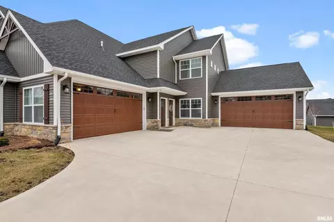 3017 Shanes Way, Bettendorf, IA 52722