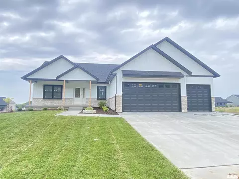 306 Linda Ln, Riverdale, IA 52722