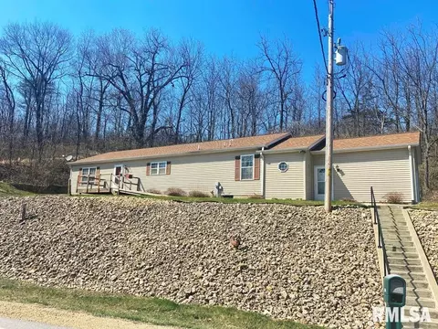 8650 Garden Plain Rd, Morrison, IL 61270 photo 1