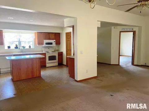 8650 Garden Plain Rd, Morrison, IL 61270 photo 4