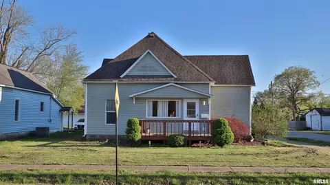 312 W Ray St, Christopher, IL 62822