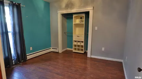 312 W Ray St, Christopher, IL 62822 photo 9