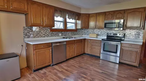 312 W Ray St, Christopher, IL 62822 photo 5