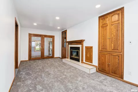 1106 Madison Ave, Kewanee, IL 61443 photo 3