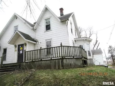 408 Broadway St, Muscatine, IA 52761