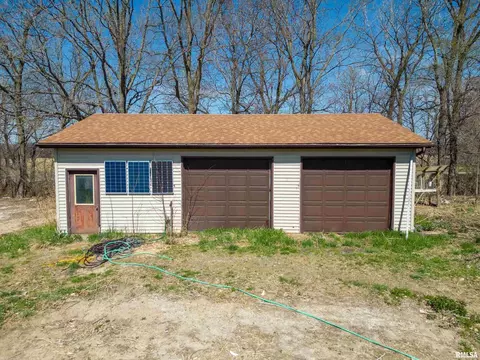 927 Highway 17, Joy, IL 61260 photo 8