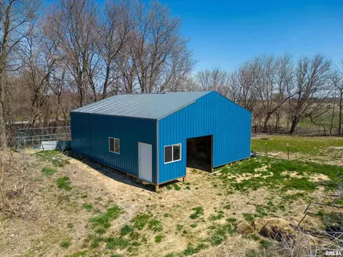 927 Highway 17, Joy, IL 61260 photo 9