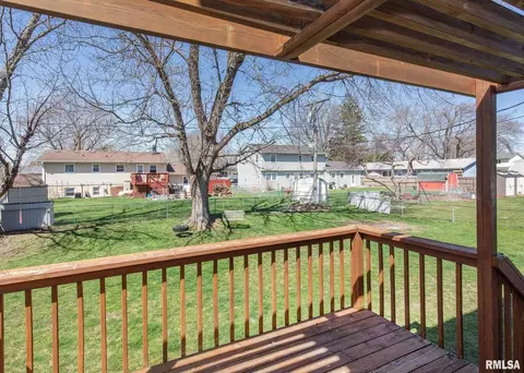 504 N 6th St, Eldridge, IA 52748 photo 26