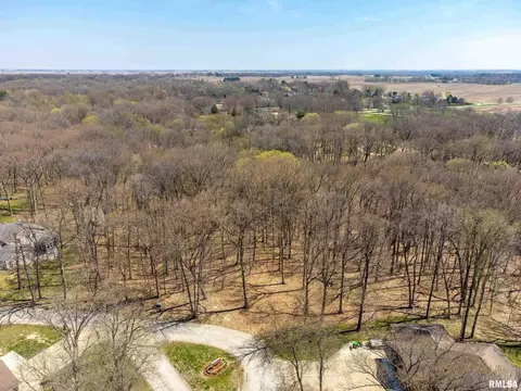 21 Jennifer Ct, Geneseo, IL 61254