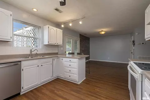 1414 E Willow Dr, Marion, IL 62959 photo 19