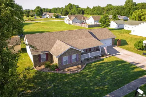 1414 E Willow Dr, Marion, IL 62959 photo 4