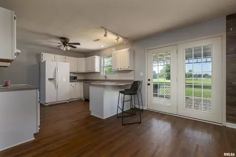 1414 E Willow Dr, Marion, IL 62959 photo 21