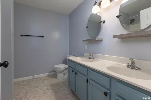 1414 E Willow Dr, Marion, IL 62959 photo 14