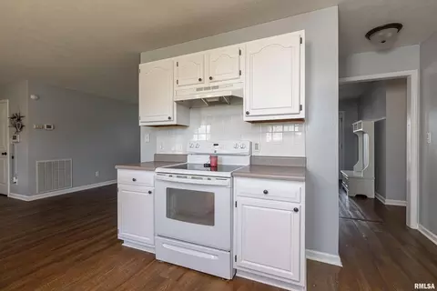 1414 E Willow Dr, Marion, IL 62959 photo 18
