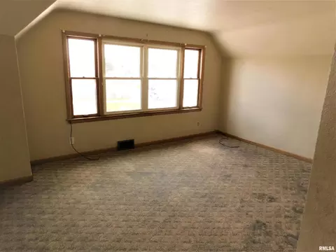 1919 1919 12 16th St, Moline, IL 61265 photo 10