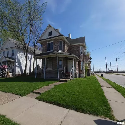1219 W 4th St, Davenport, IA 52802