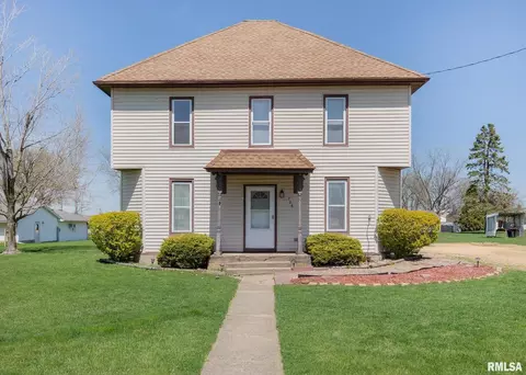 706 Dewitt St, Grand Mound, IA 52751