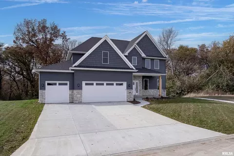 288 Mason Dr, Riverdale, IA 52722