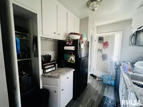 3803 26th St, Moline, IL 61265 photo 6