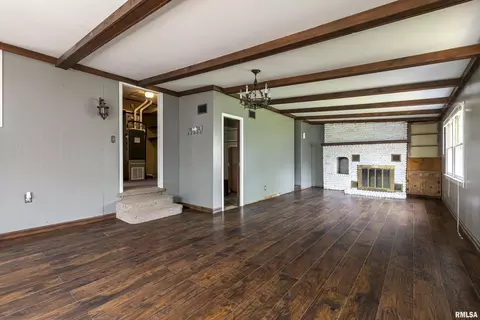606 S 7th St, Herrin, IL 62948 photo 8