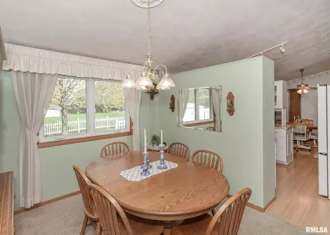 3614 76th St, Moline, IL 61265 photo 10
