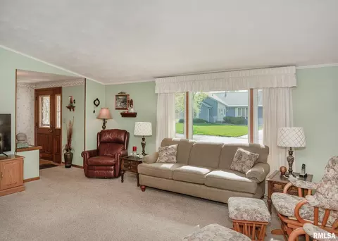 3614 76th St, Moline, IL 61265 photo 6