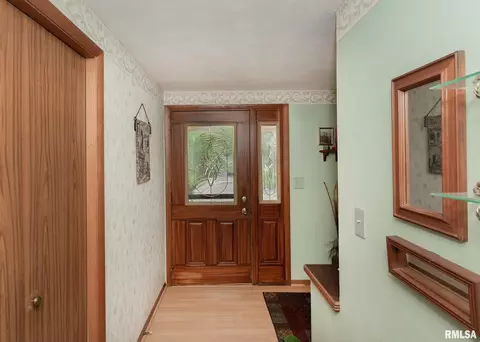 3614 76th St, Moline, IL 61265 photo 4