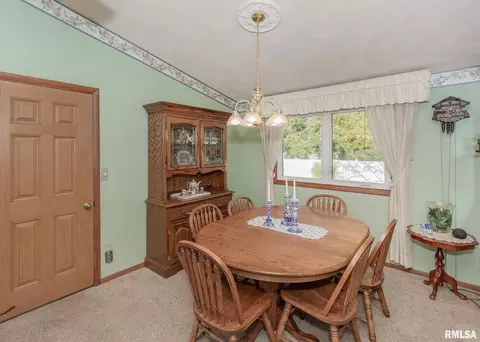 3614 76th St, Moline, IL 61265 photo 9