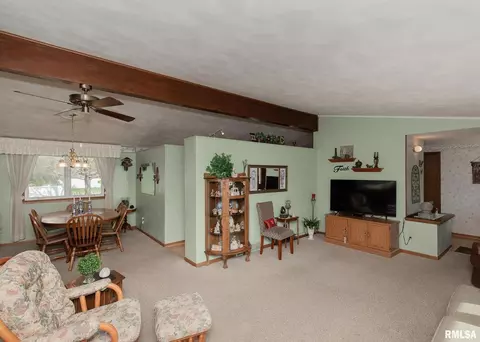 3614 76th St, Moline, IL 61265 photo 8