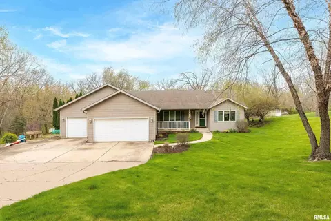 6 Aspen Dr, Blue Grass, IA 52726