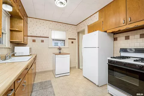 1508 Maple Ln, Moline, IL 61265 photo 6