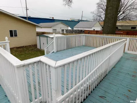 231 43rd St, Moline, IL 61265 photo 10