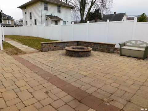 231 43rd St, Moline, IL 61265 photo 12
