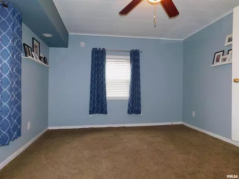 231 43rd St, Moline, IL 61265 photo 7